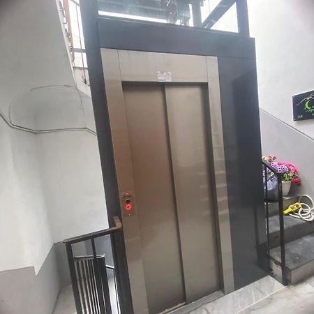 La Terrazza Nel Centro Villa Neapel Exteriör bild